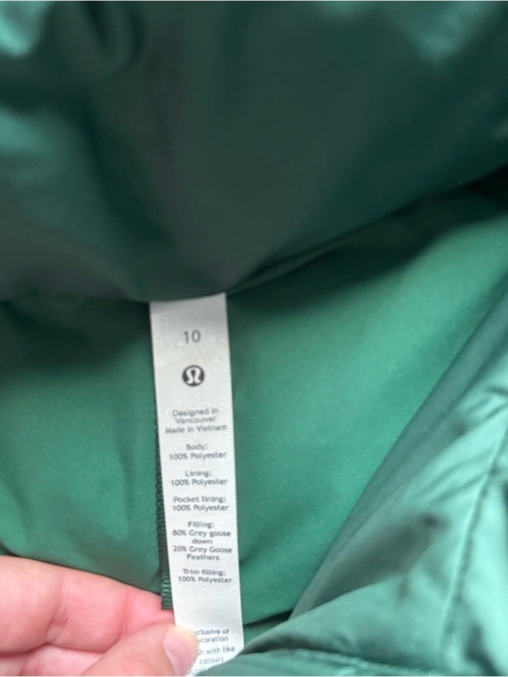 BNWT Lululemon Women's Green WunderPuff cropped vest - Size 10